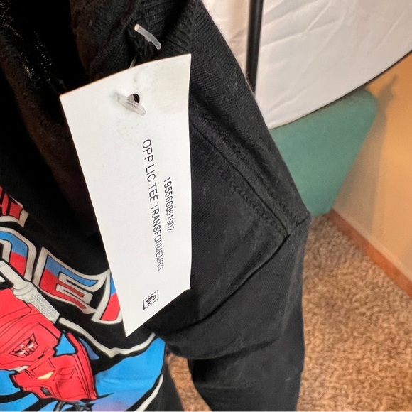 Transformers graphic tshirt - Picture 5 of 5